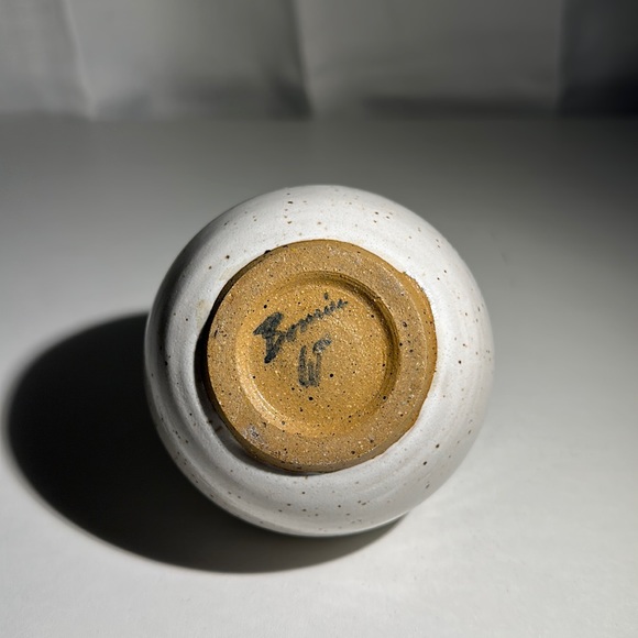 Vintage Signed Handmade Red Clay Studio Pottery Bud Vase - Picture 8 of 10